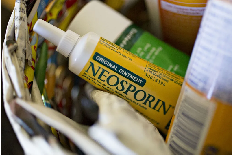 在鼻腔中涂抹孚诺软膏（Neosporin）真的可以帮助预防病毒感染吗？